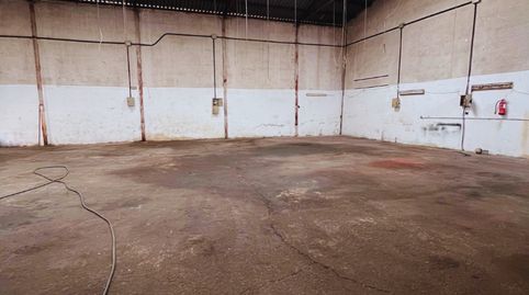 Foto 4 von Fabrikhallen zum Verkauf in Laguna Park, Parla