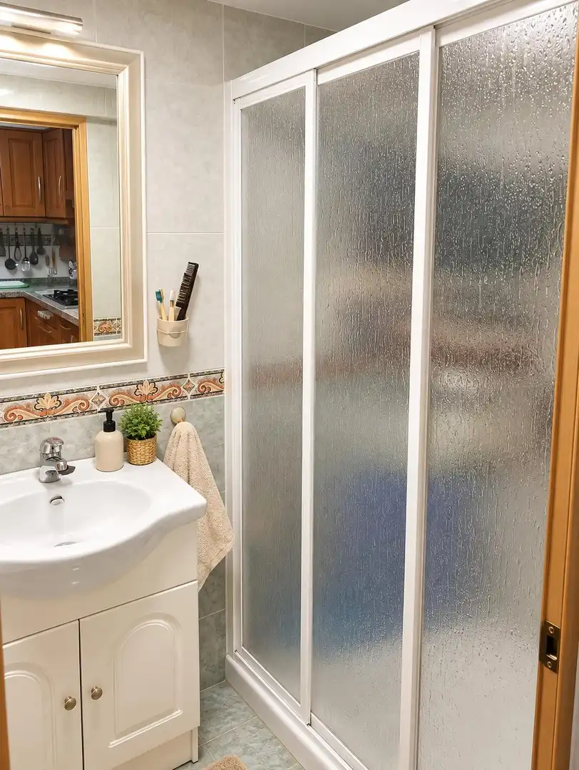 Bany de Casa o xalet en venda en Sevilla amb Balcó