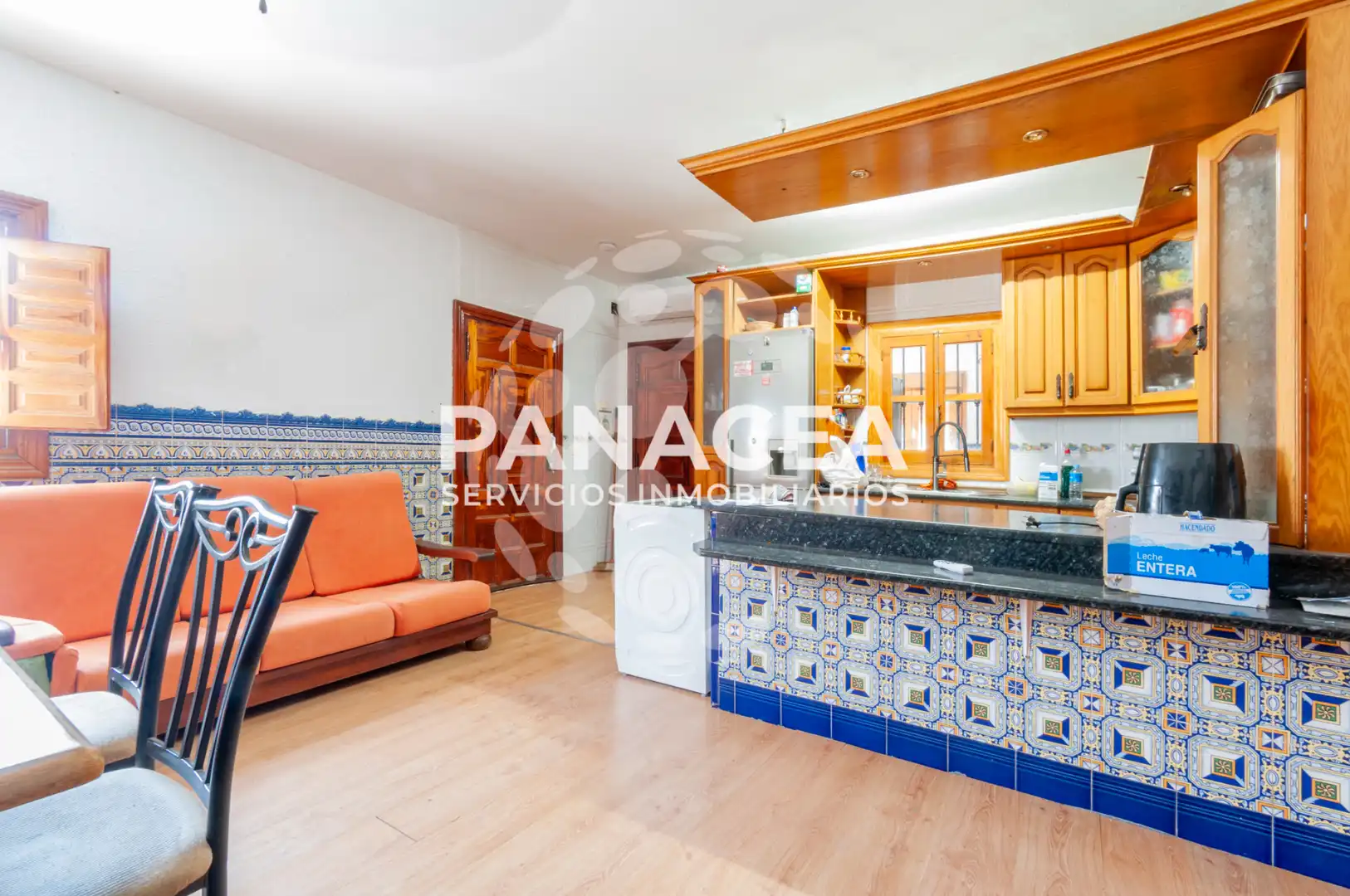 Cuina de Casa o xalet en venda en Pechina amb Jardí privat, Piscina i Moblat