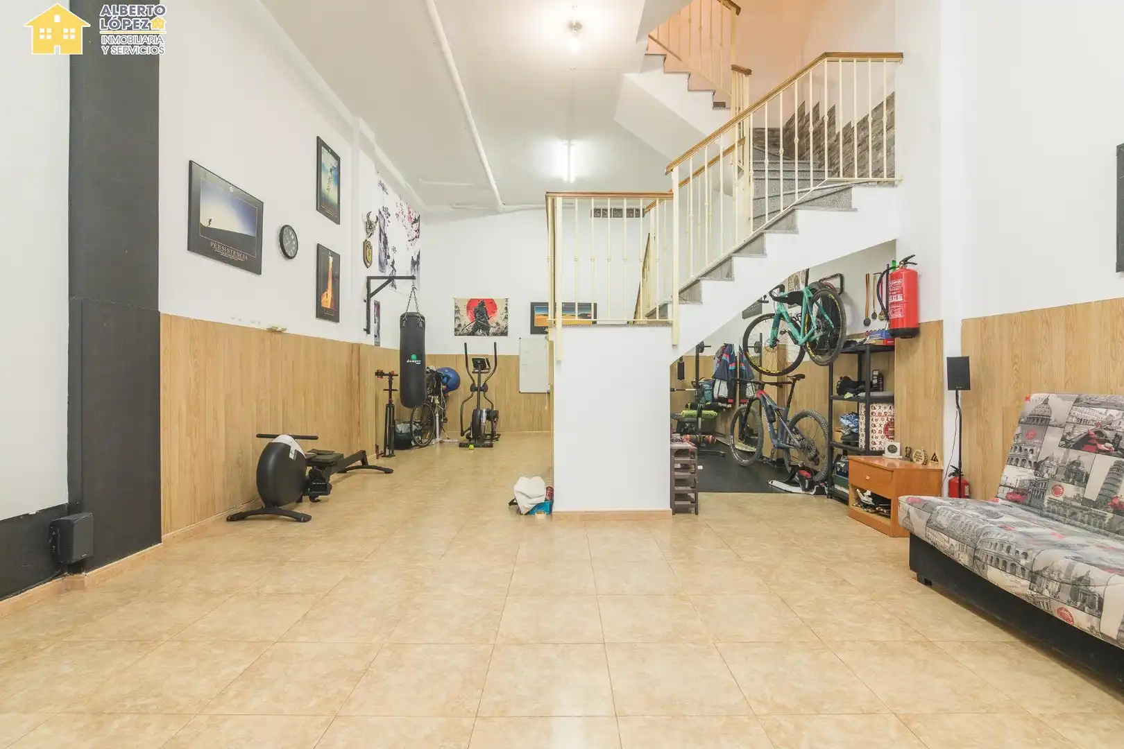 Casa adosada en venta en Elche / Elx con Aire acondicionado, Calefacción y Balcón