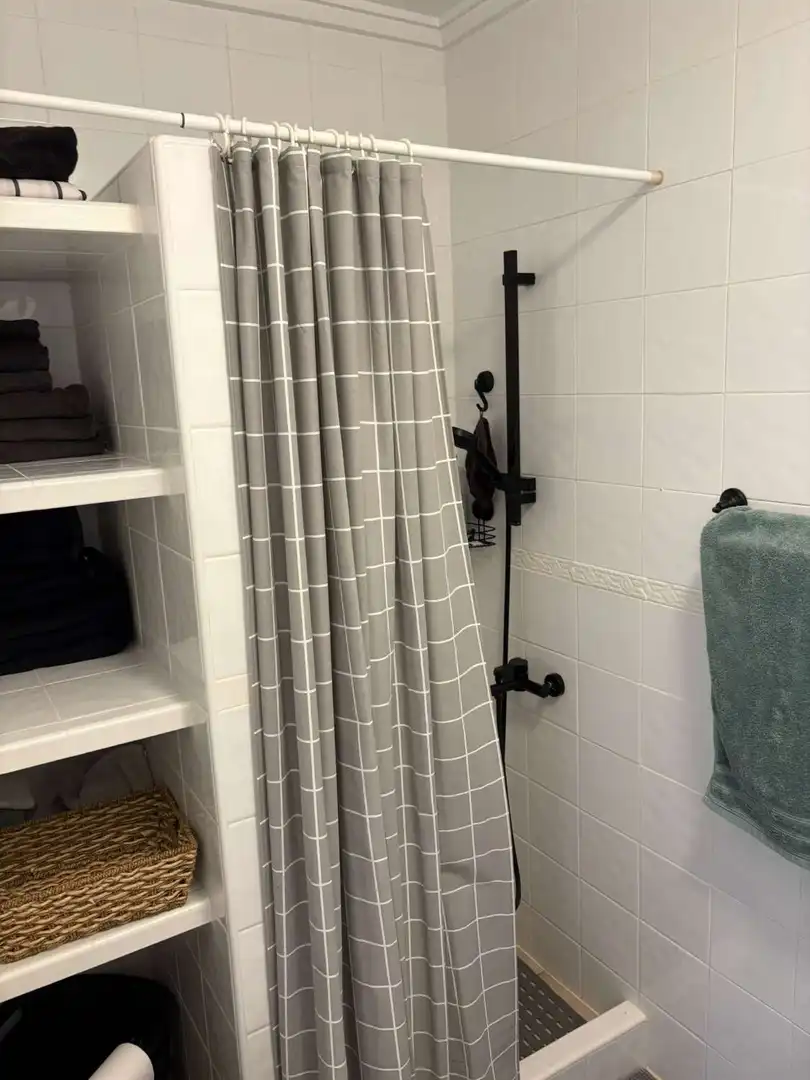 Bathroom of Flat for sale in Orihuela  with Air Conditioner, Heating and Terrace