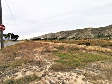 Terreno industrial en venta en El Rabal