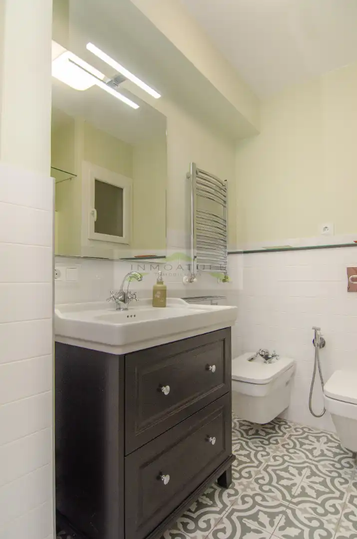 Badezimmer von Wohnung zum Verkauf in A Coruña Capital  mit Heizung, Ofen und Waschmaschine