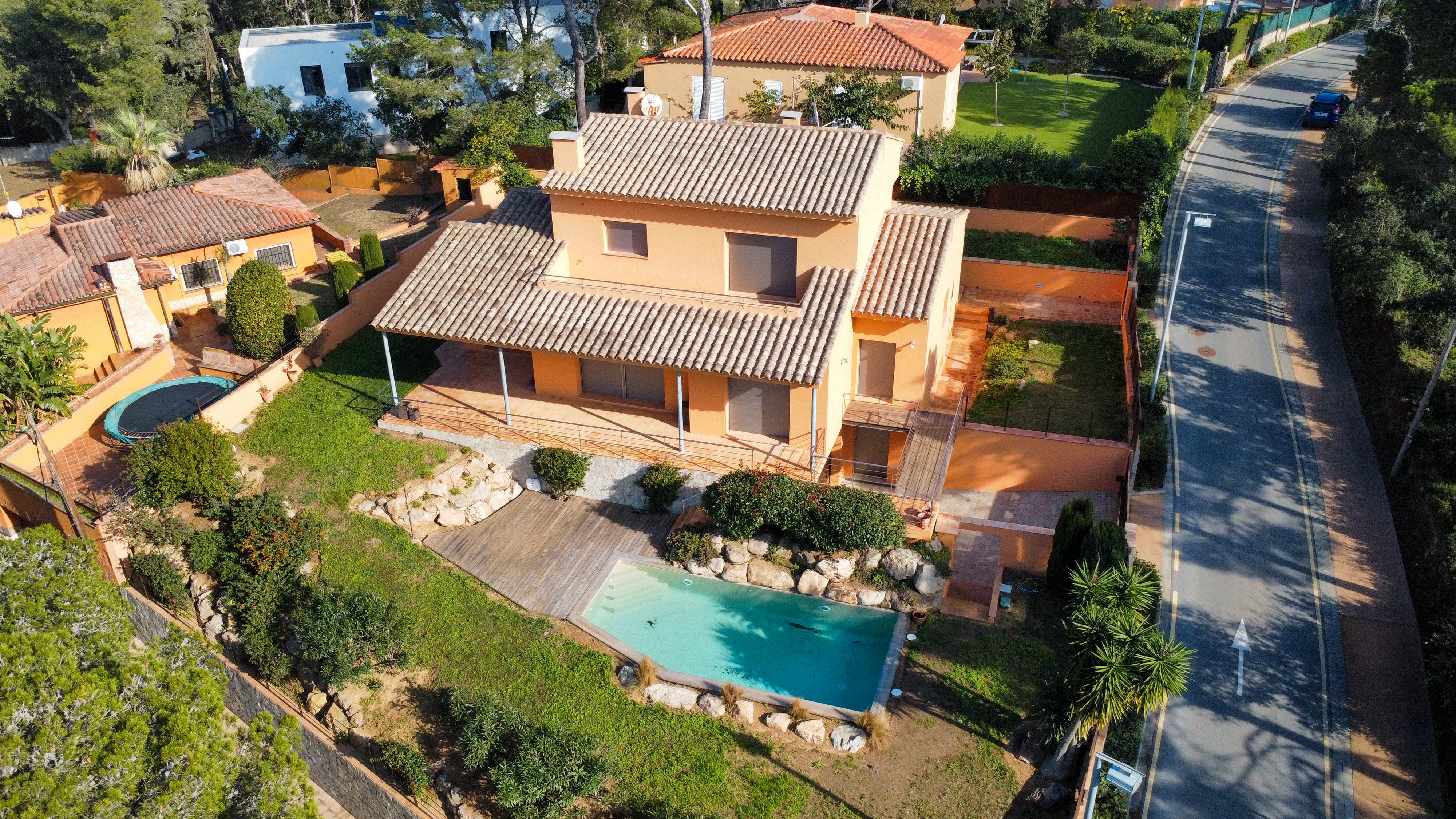Exterior view of House or chalet for sale in Palafrugell  with Air Conditioner, Heating and Private garden