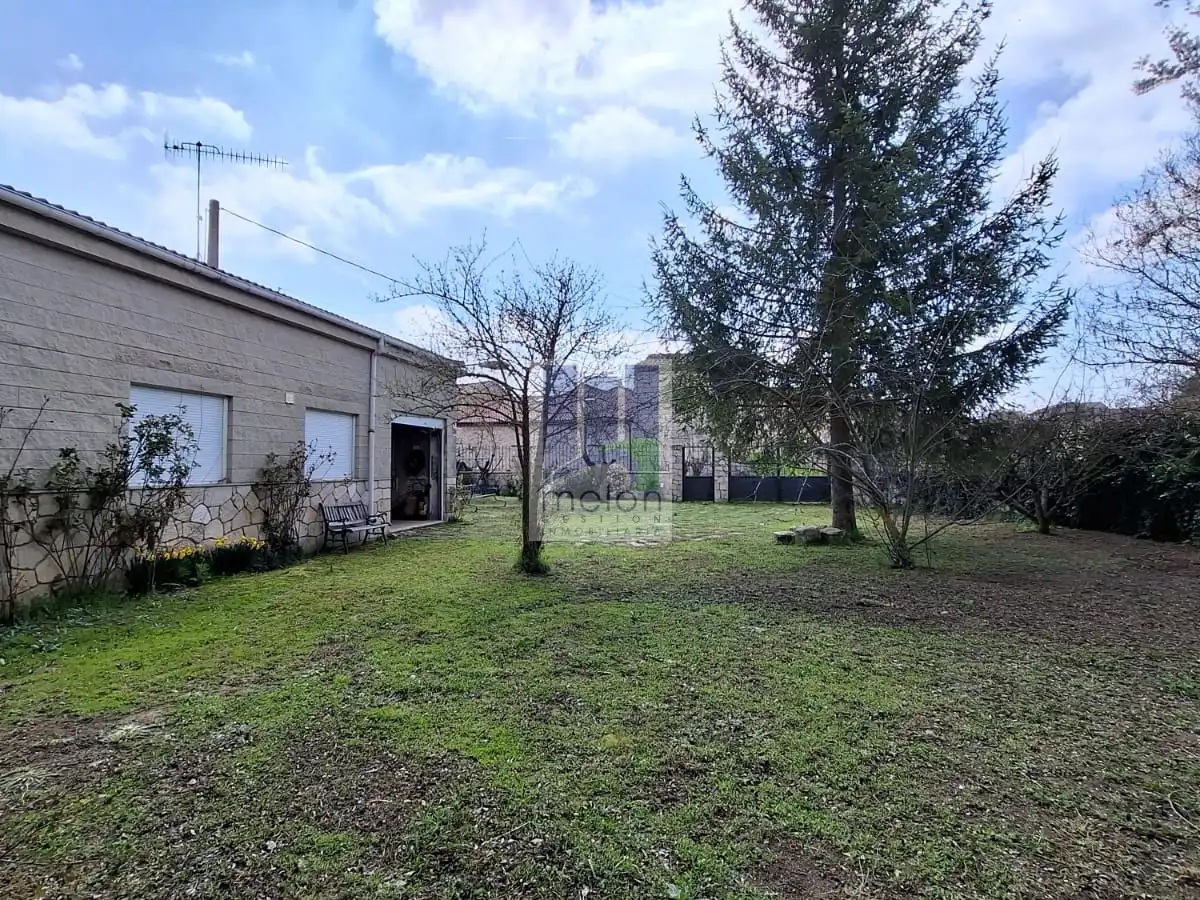 Houses for sale in Ibeas de Juarros  with Storage room