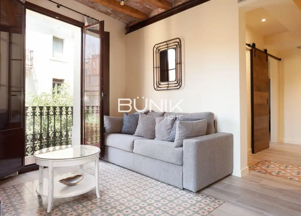 Living room of Flat for rent in Barcelona  with Air Conditioner, Heating and Parquet flooring
