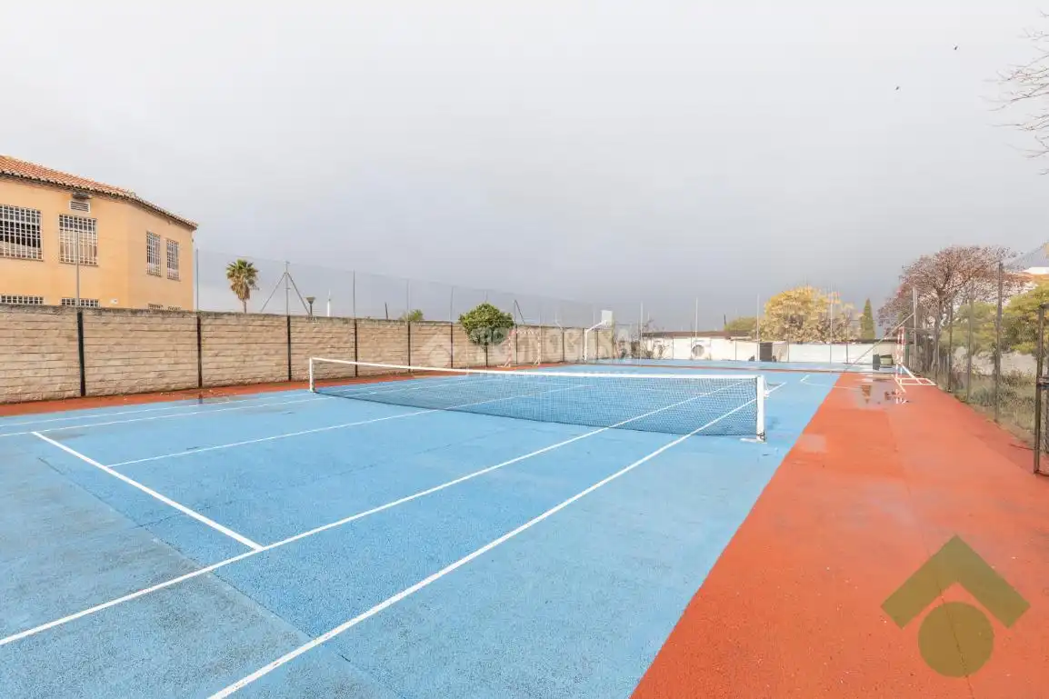 Vista exterior de Casa adosada en venta en Ogíjares con Aire acondicionado, Calefacción y Trastero