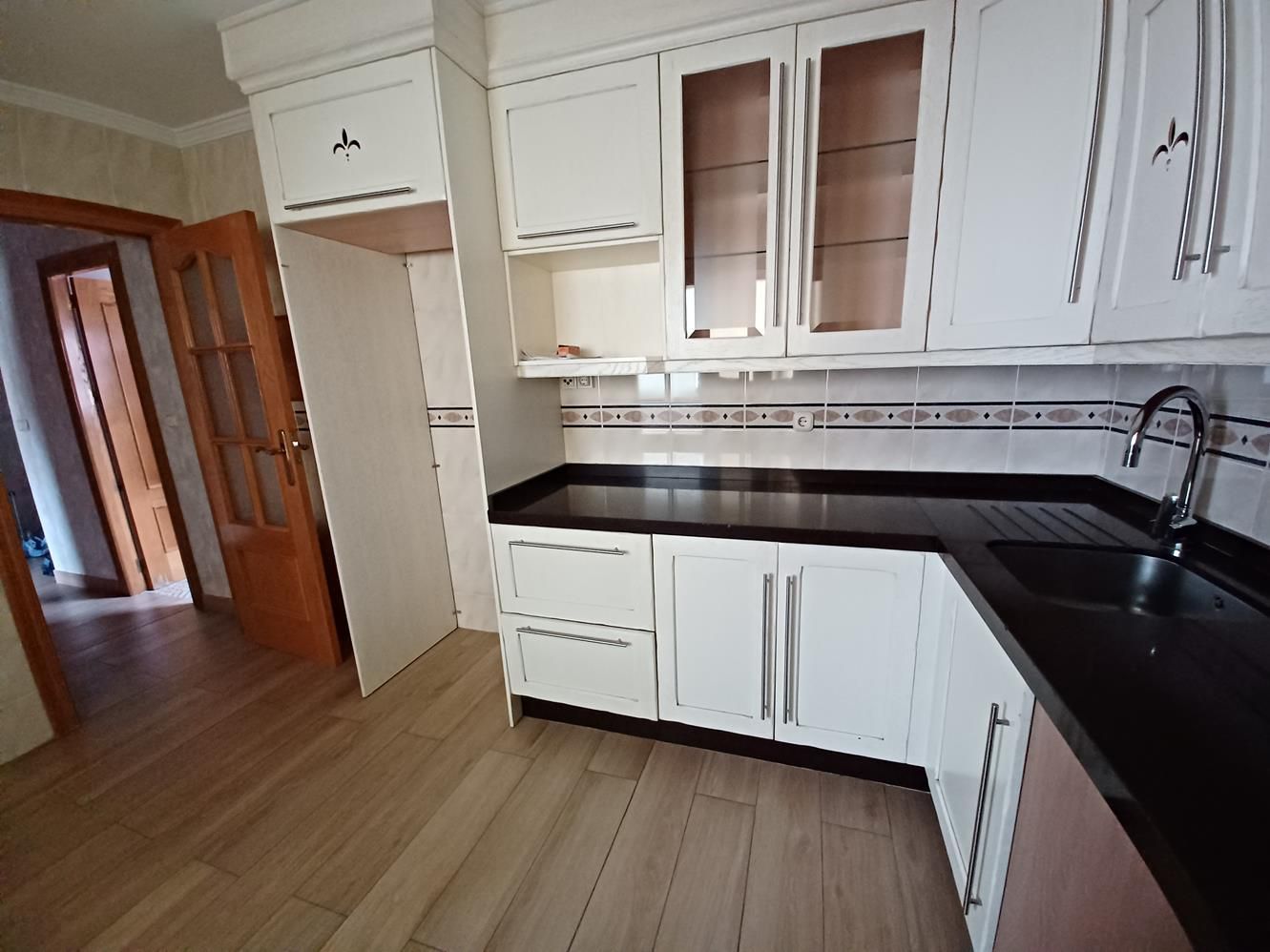 Cuina de Pis en venda en La Roda amb Aire condicionat, Calefacció i Traster