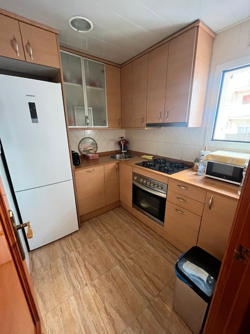 Cuina de Pis en venda en L'Hospitalet de Llobregat amb Aire condicionat, Calefacció i Parquet