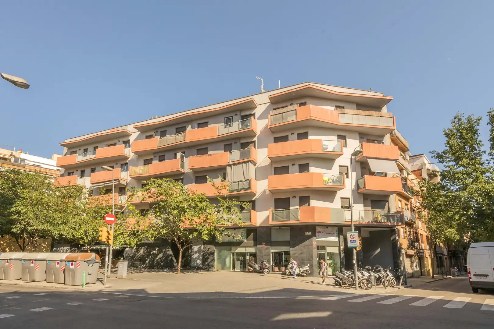 Parcheggio con ascensore in vendita a Aprestadora 61