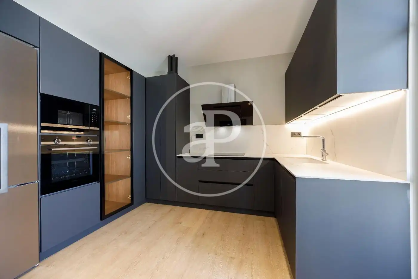 Kitchen of Flat for rent in Valencia  with Air Conditioner, Heating and Balcony