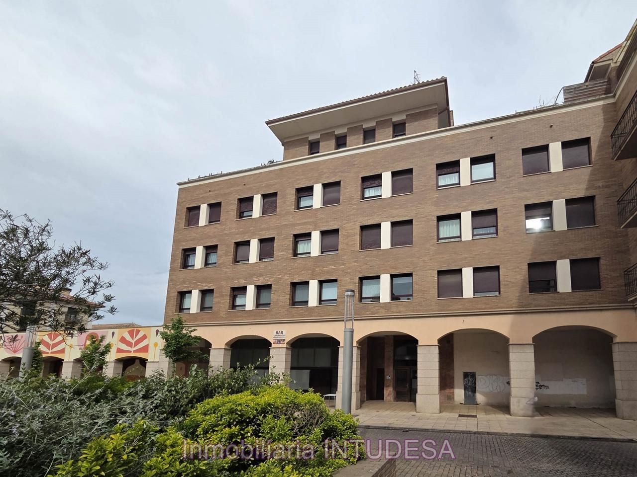 Vista exterior de Piso en venta en Tudela con Aire acondicionado, Calefacción y Parquet