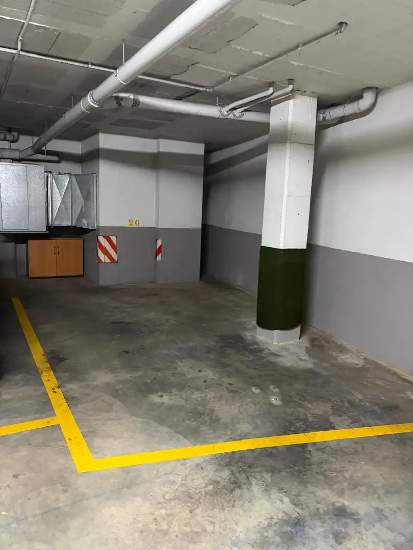 Einzelparkplatz zum Verkauf in Carrer de Salmerón