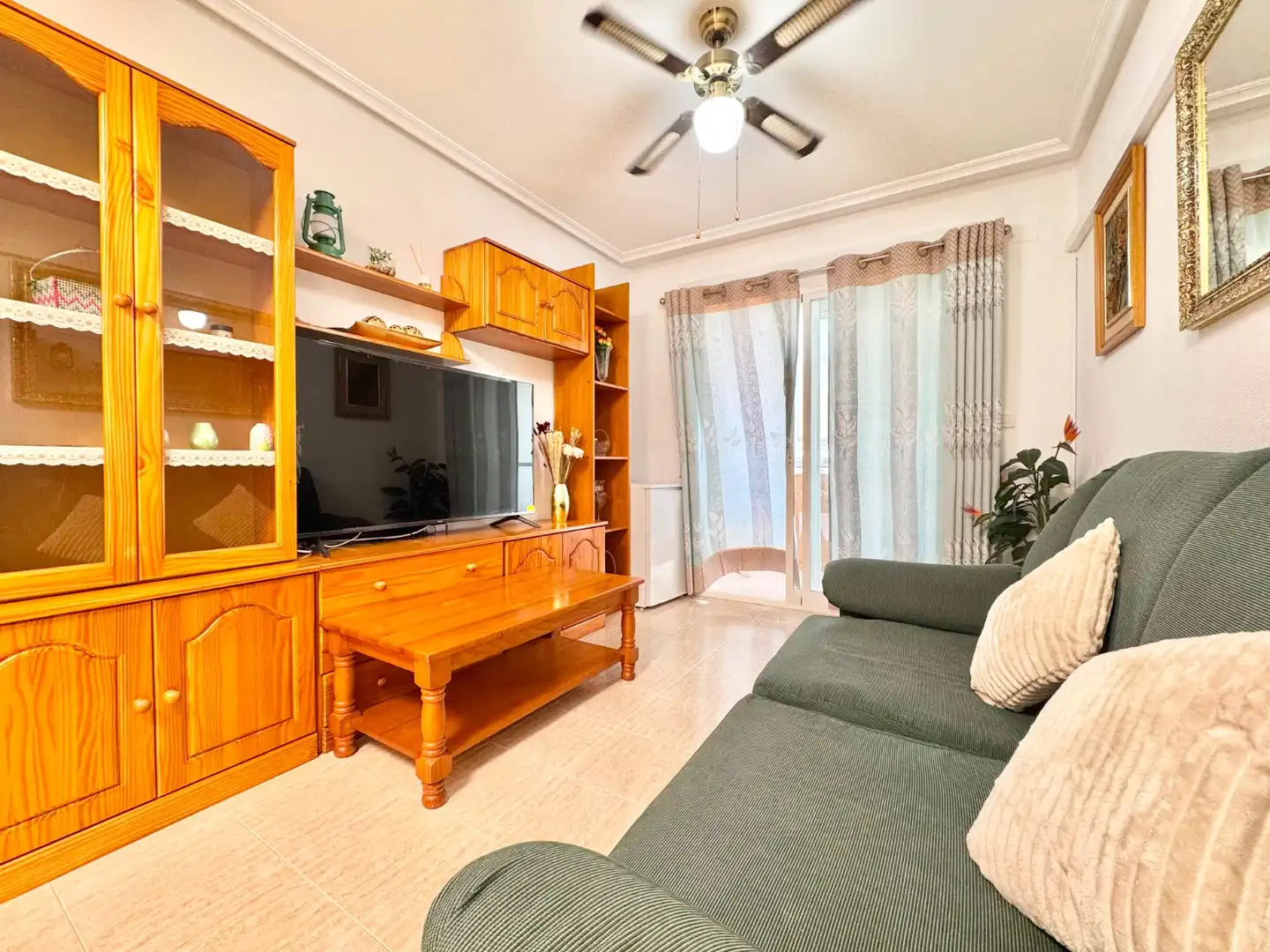Wohnzimmer von Wohnungen zur Miete in Torrevieja mit Klimaanlage, Möbliert und Waschmaschine