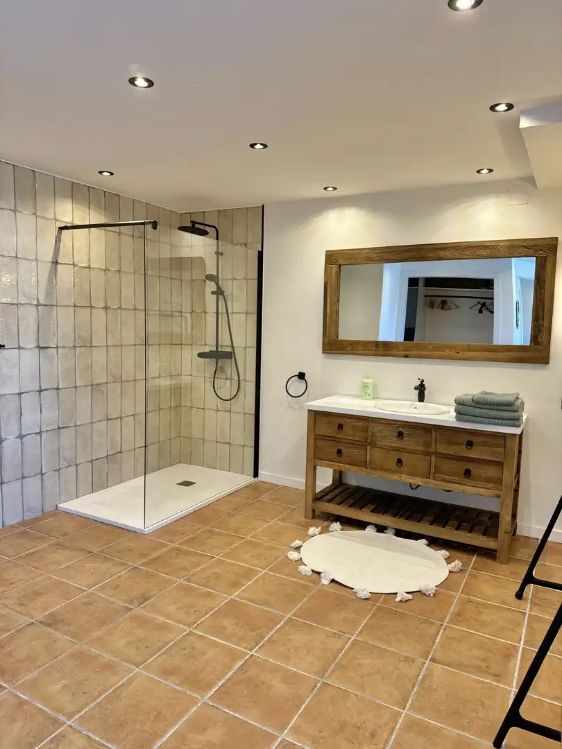 Bany de Casa o xalet en venda en Estepona amb Aire condicionat, Terrassa i Moblat