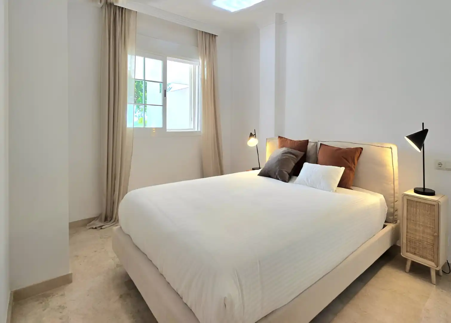 Bedroom of Apartments for sale in Marbella  with Air Conditioner, Heating and Terrace