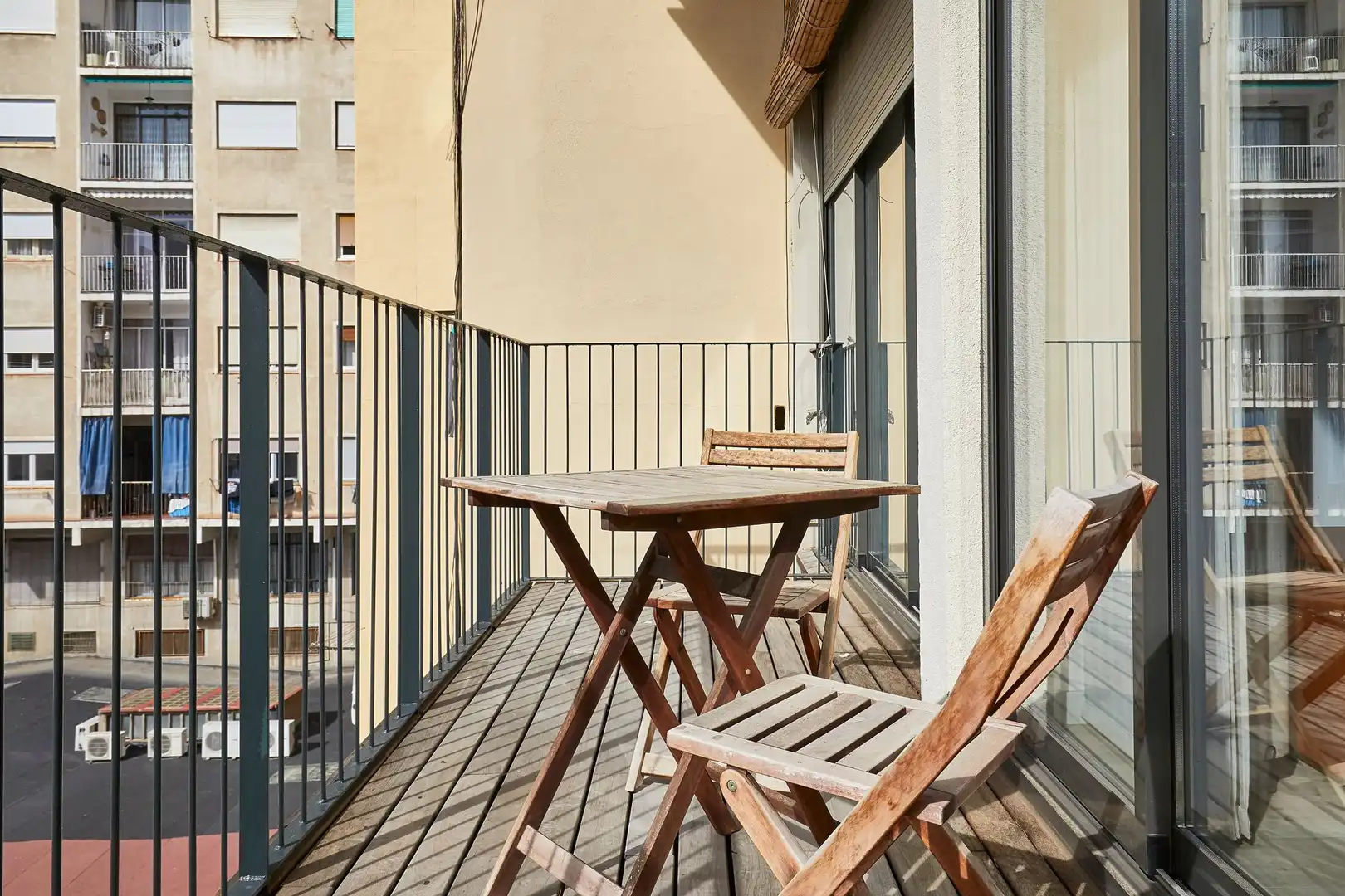Terrasse von Wohnung zum Verkauf in Barcelona mit Klimaanlage, Parkett und Ofen