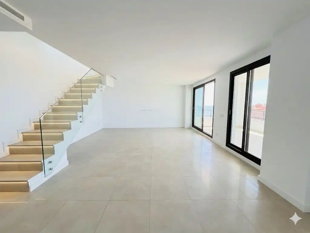 Sala de estar de Ático en venta en Torrox con Aire acondicionado, Calefacción y Trastero