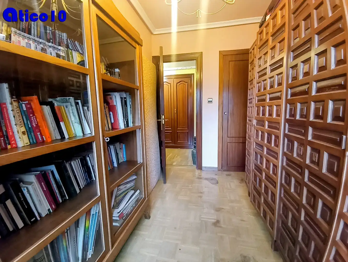 Piso en venta en Oviedo  con Calefacción, Parquet y Terraza