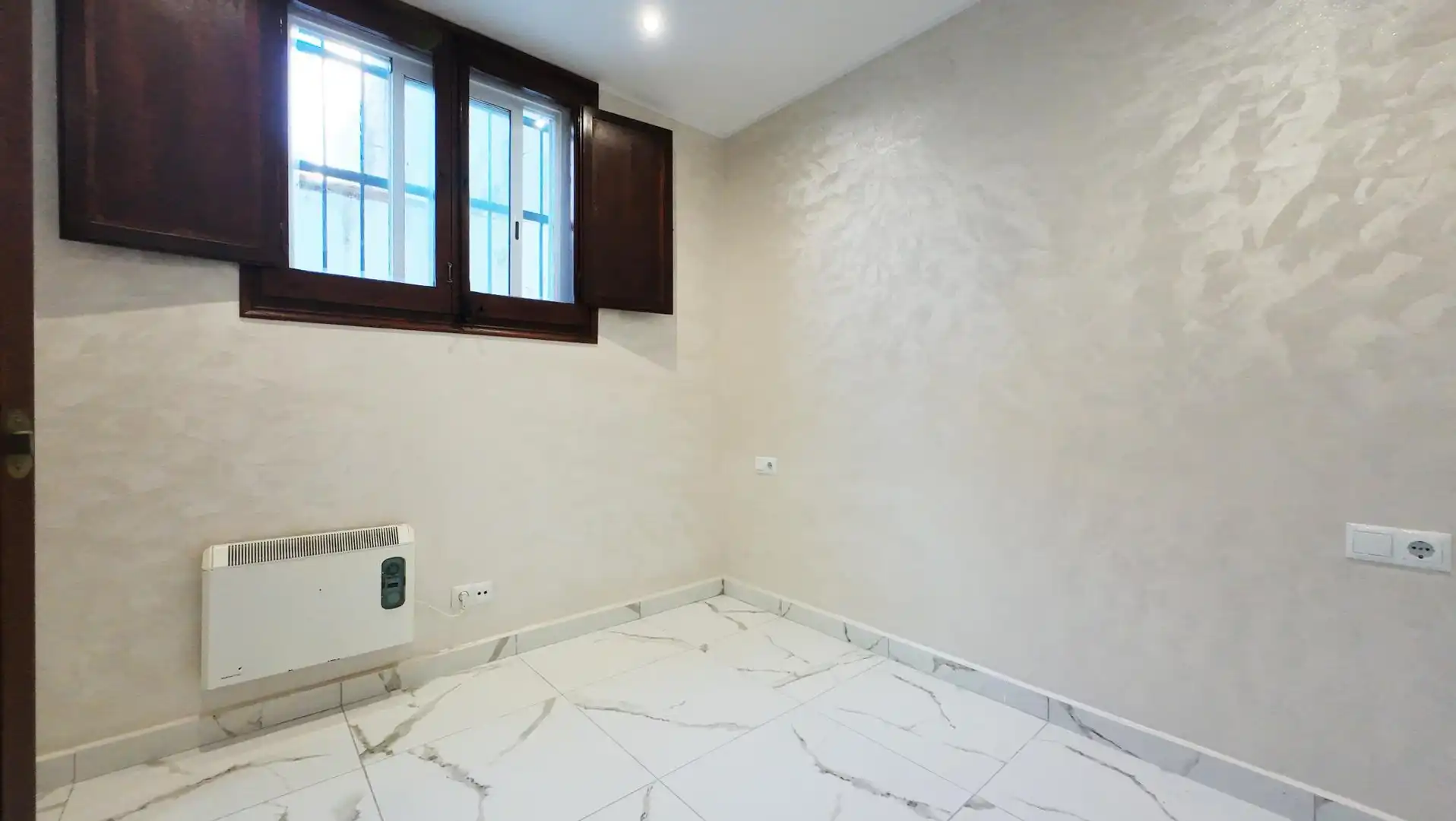 Flat for sale in Figueres  with Heating