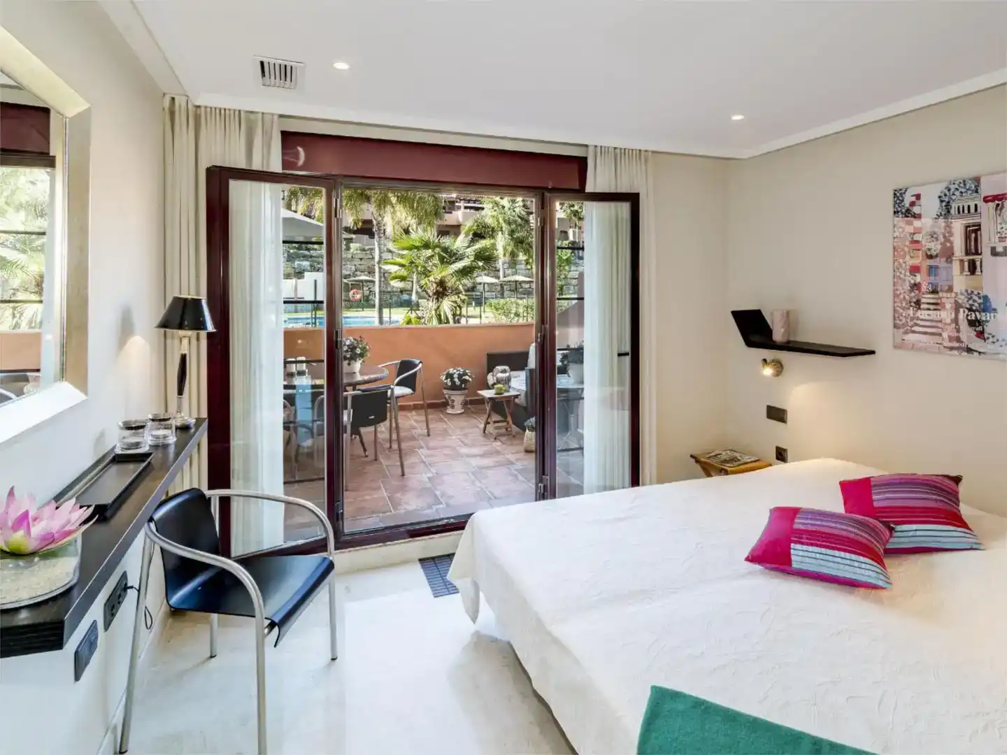 Schlafzimmer von Wohnung zur Miete in Ojén mit Klimaanlage, Schwimmbad und Balkon