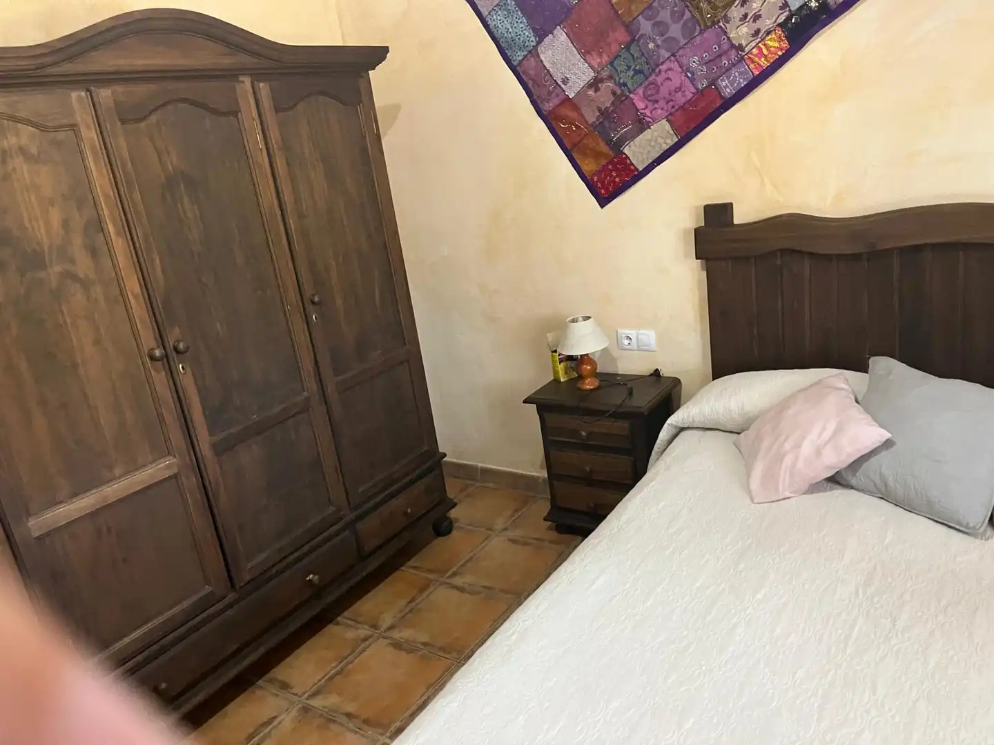 Dormitori de Finca rústica de lloguer en Sedella amb Aire condicionat, Jardí privat i Traster