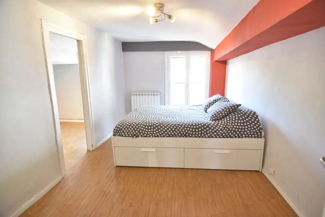 Schlafzimmer von Wohnung zum Verkauf in Soraluze / Plasencia de las Armas mit Heizung und Abstellraum