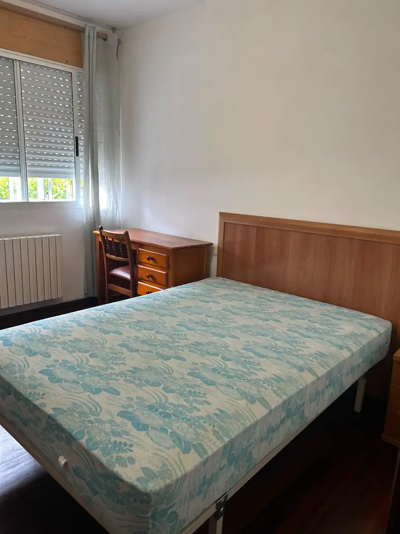 Habitación de Piso de alquiler en Santiago de Compostela  con Amueblado