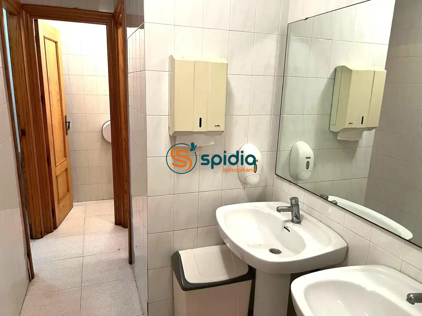 Badezimmer von Geschaftsraum zur Miete in Águilas mit Möbliert