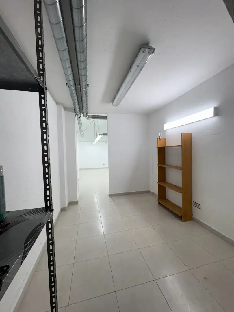 Gewerbefläche zum Verkauf in Carrer del Pintor Vayreda, imagen 4