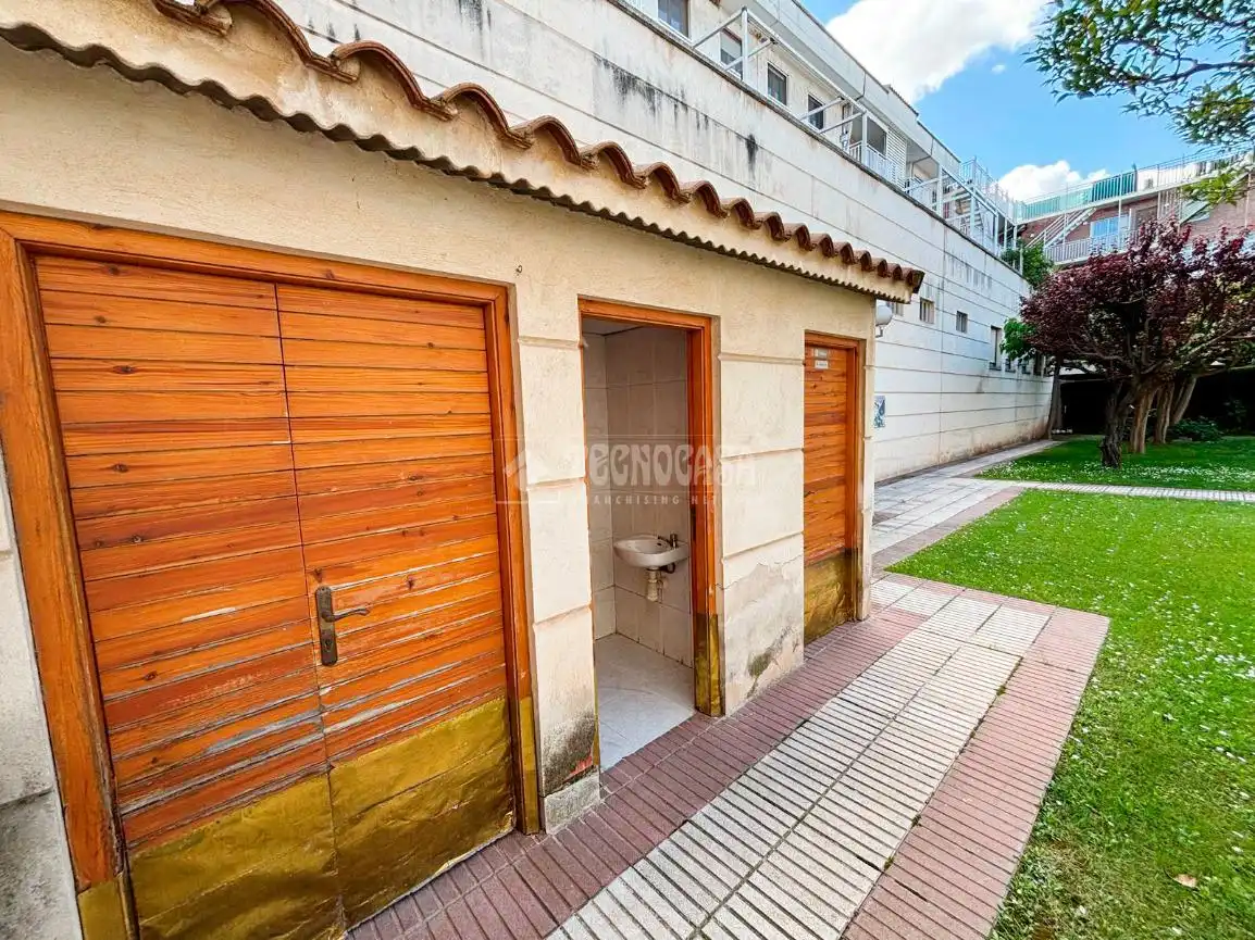 Parkplatz von Wohnung zum Verkauf in Utebo mit Abstellraum, Balkon und Gemeinschaftspool