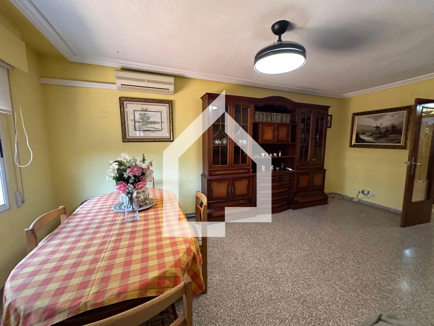 Esszimmer von Einfamilien-Reihenhaus zur Miete in San Vicente del Raspeig / Sant Vicent del Raspeig mit Klimaanlage, Terrasse und Möbliert
