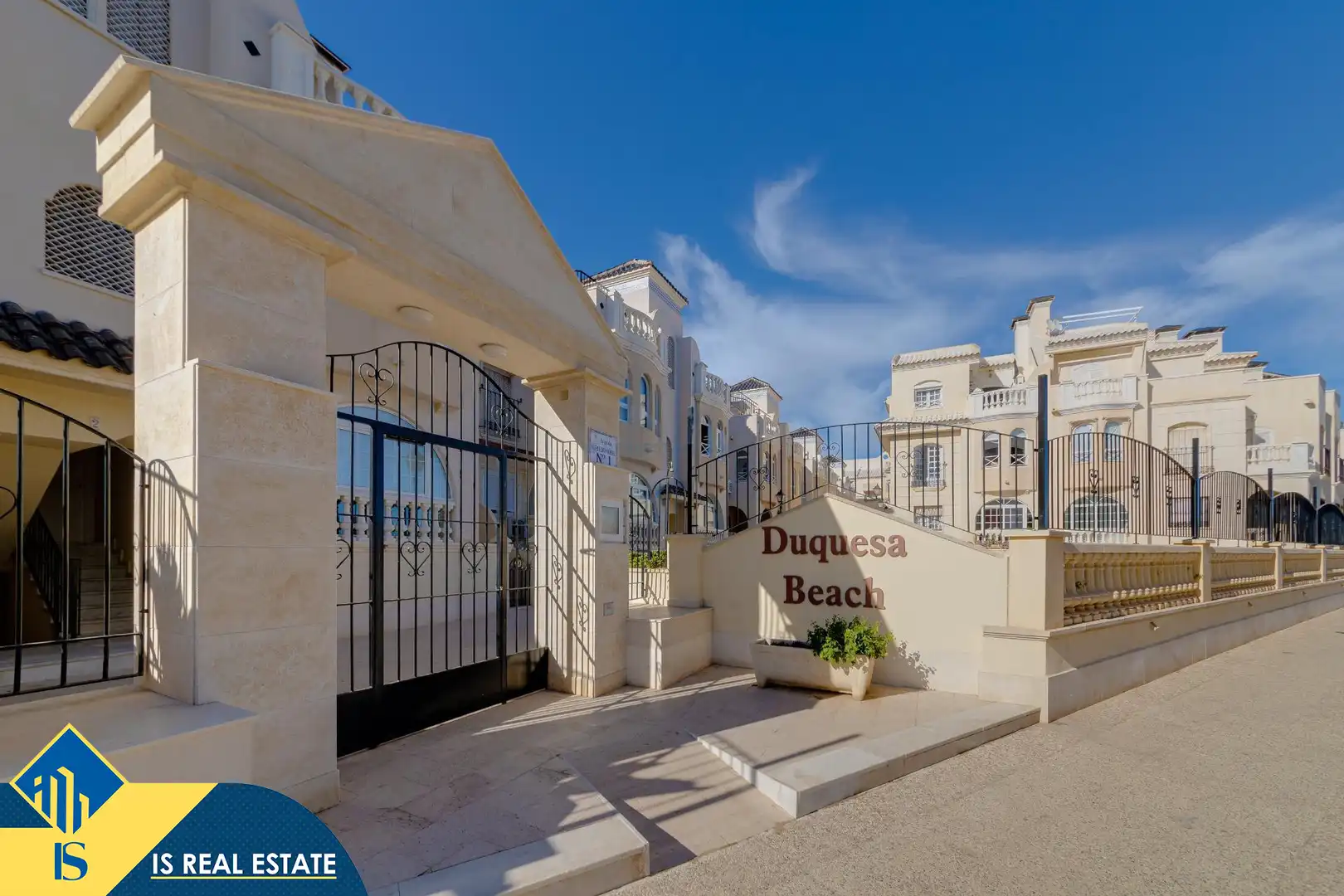 Apartamento con piscina en venta en Playa de los Locos, imagen 38
