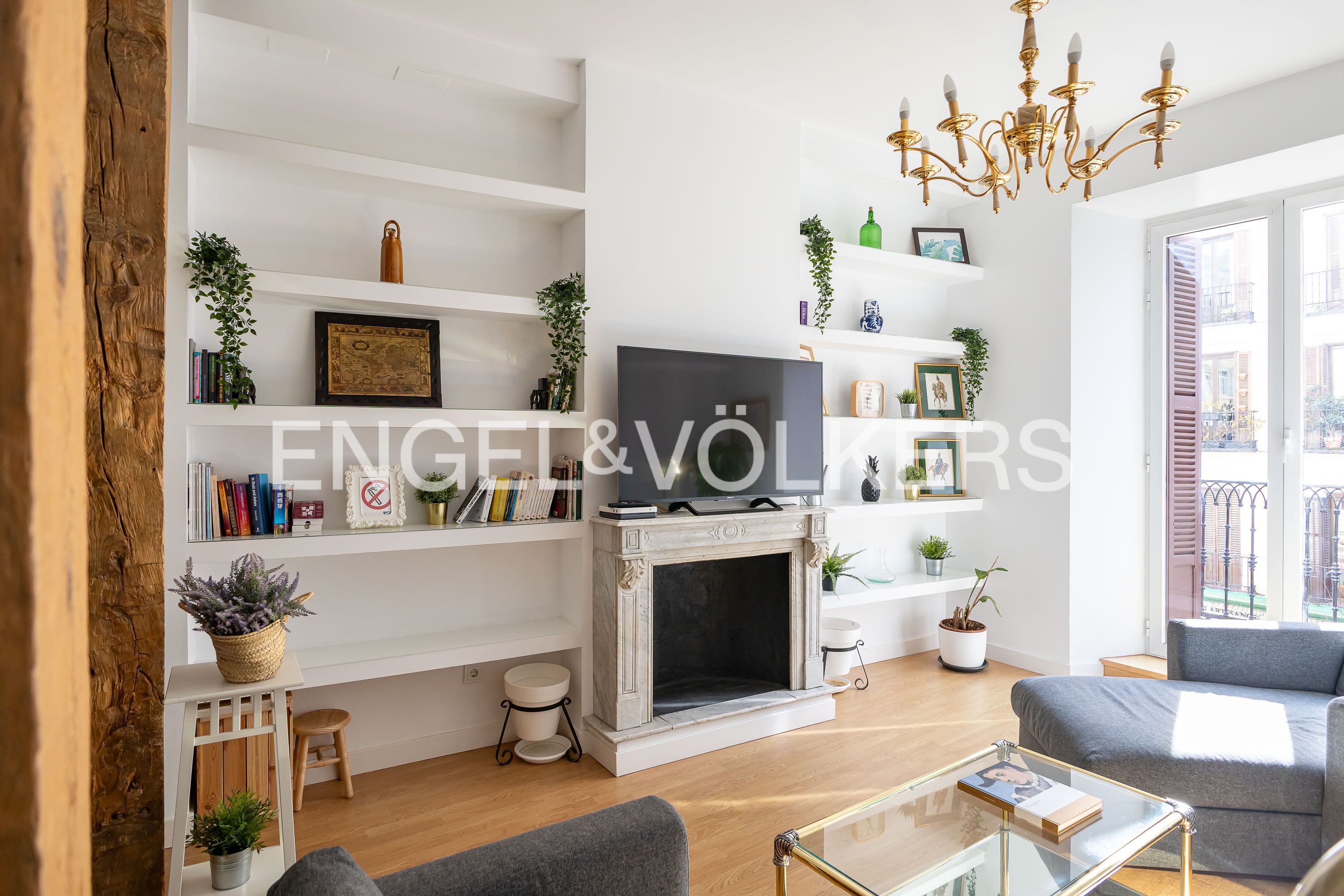 Living room of Flat for sale in  Madrid Capital  with Air Conditioner, Heating and Parquet flooring