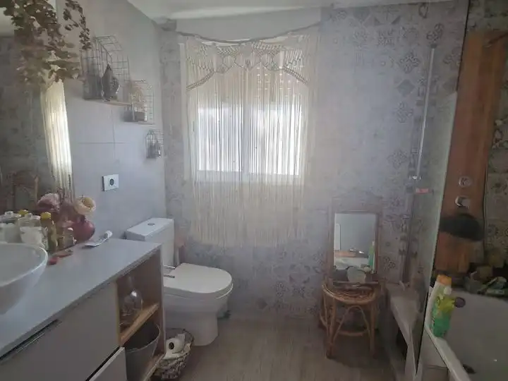 Bany de Casa o xalet de lloguer en Castellón de la Plana / Castelló de la Plana amb Aire condicionat, Calefacció i Jardí privat