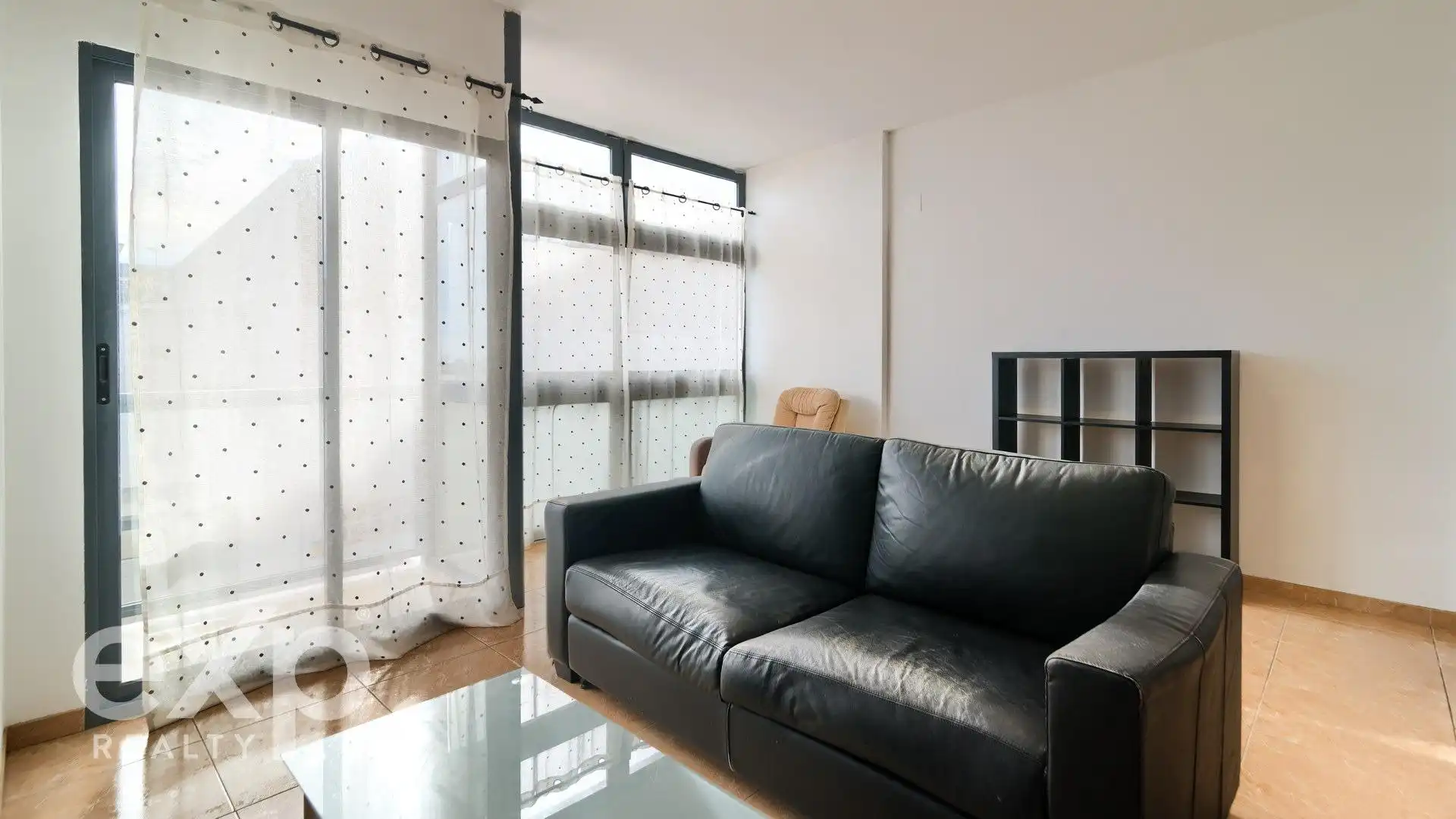 Living room of Flat for sale in Alginet  with Air Conditioner, Terrace and Storage room