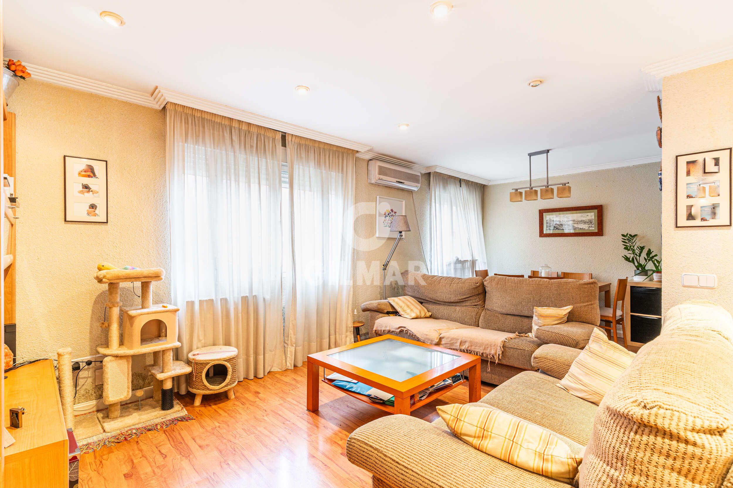 Sala de estar de Piso en venta en  Madrid Capital con Calefacción