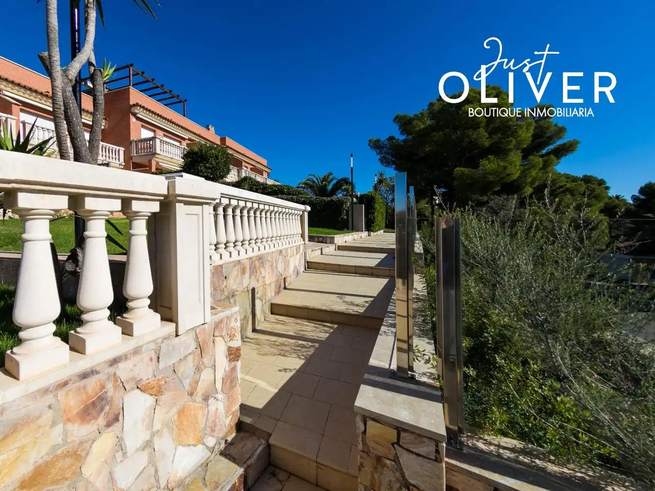Vista exterior de Casa o xalet en venda en Salou amb Terrassa, Moblat i Piscina comunitària
