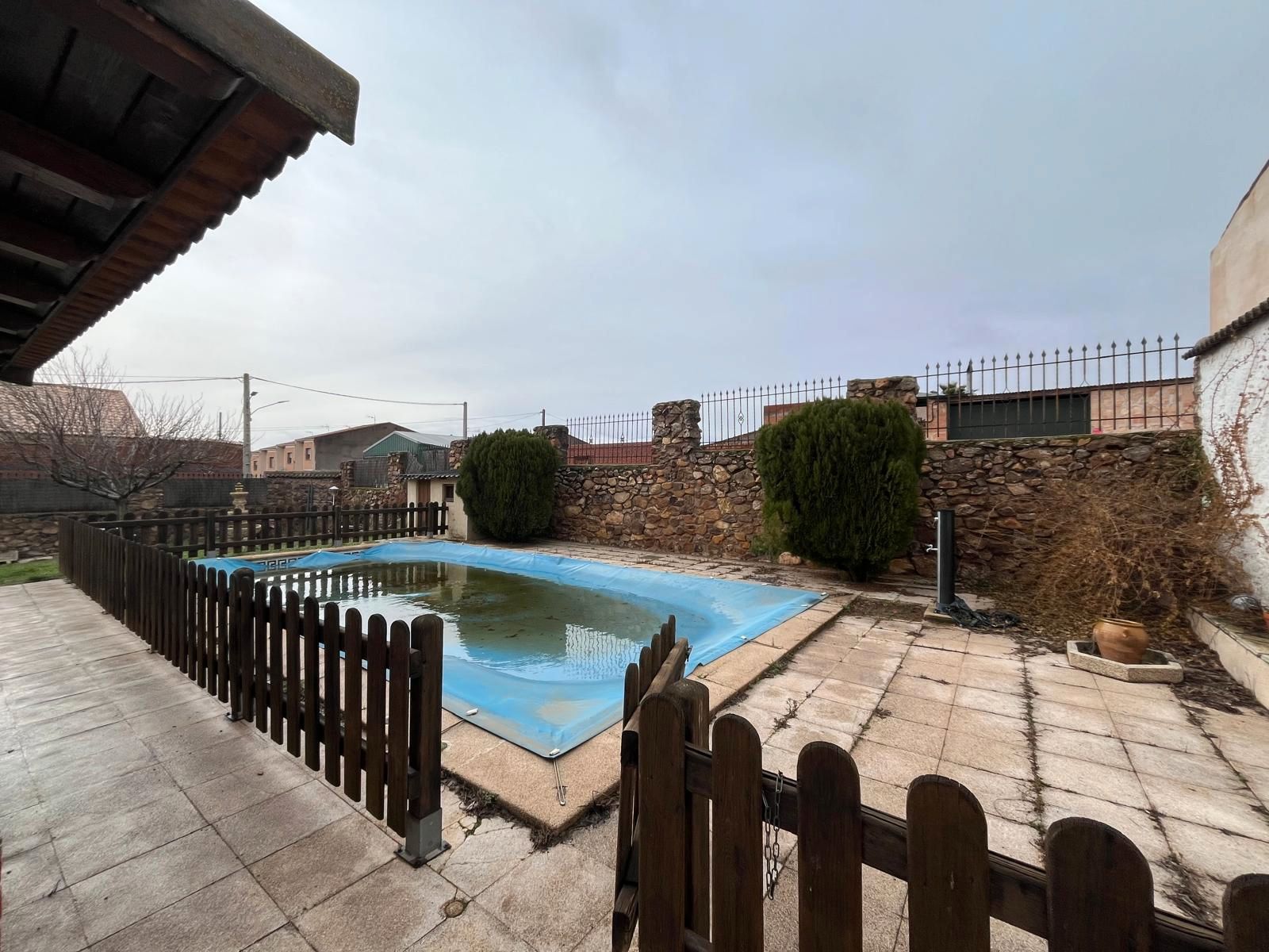 Swimming pool of House or chalet for sale in Villarrubia de los Ojos  with Air Conditioner, Heating and Private garden