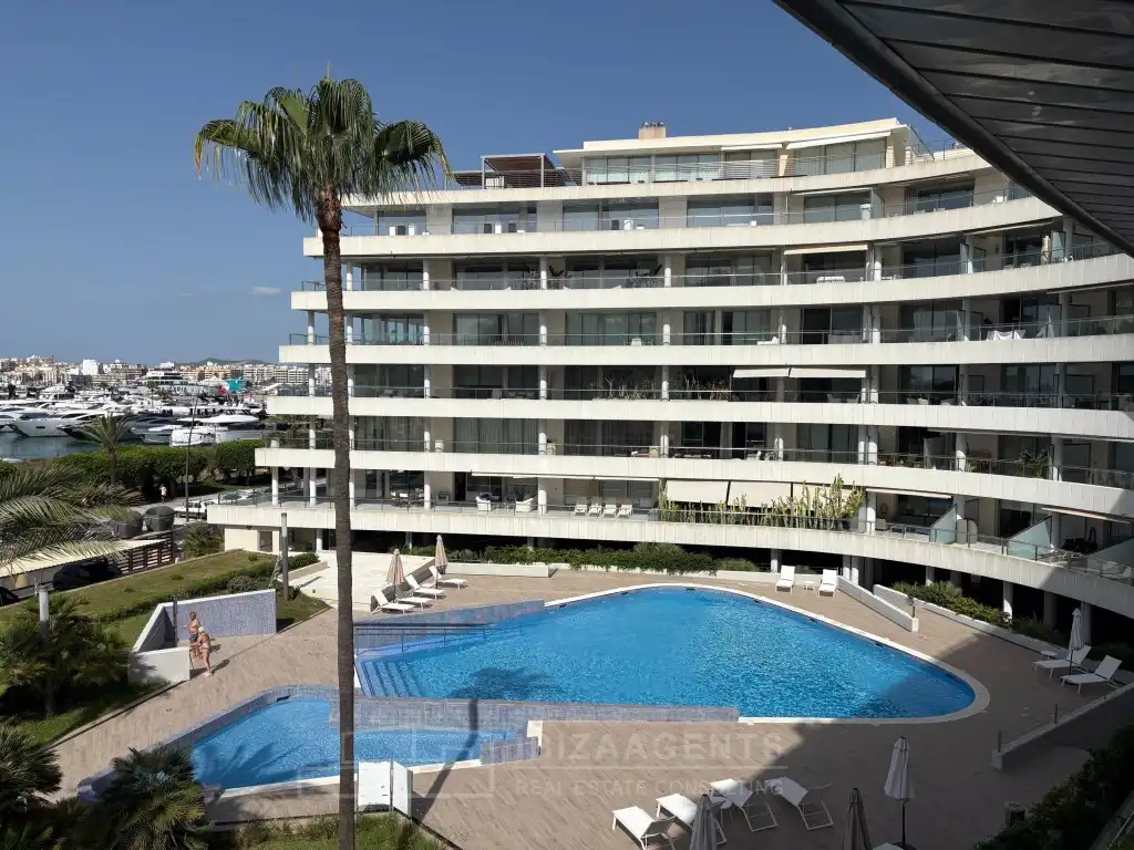 Piscina de Apartamento de alquiler en Eivissa con Aire acondicionado, Terraza y Amueblado