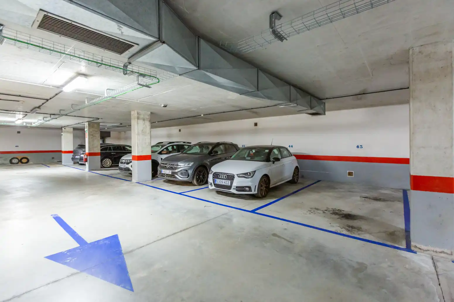 Parkplatz von Wohnung zum Verkauf in  Pamplona / Iruña mit Heizung und Balkon