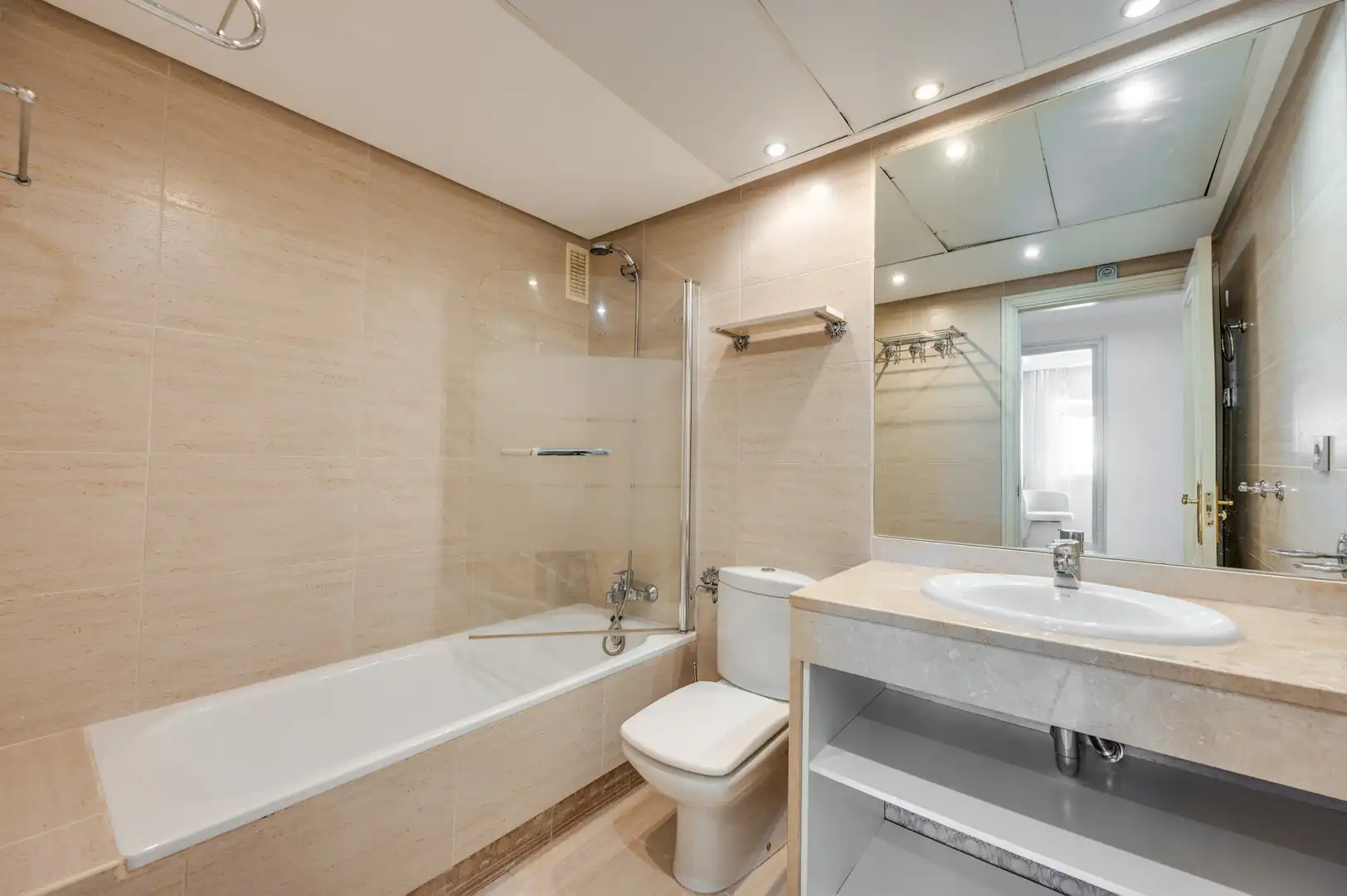 Apartament amb piscina en venda a Nueva Andalucía, imagen 12