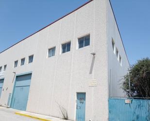Vista exterior de Nau industrial en venda en El Vendrell