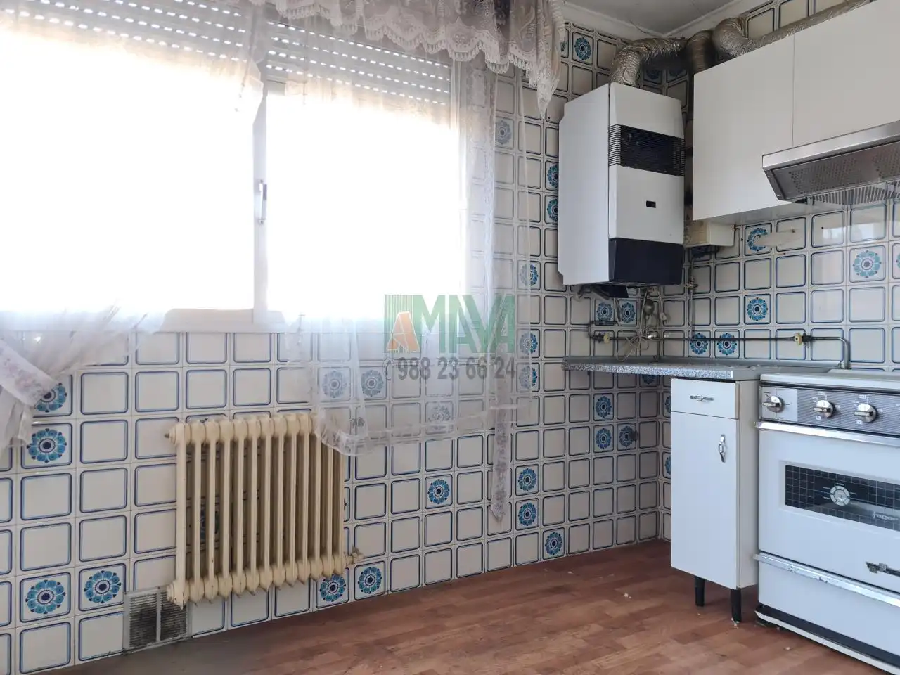 Kitchen of Flat for sale in Ourense Capital   with Heating, Parquet flooring and Storage room