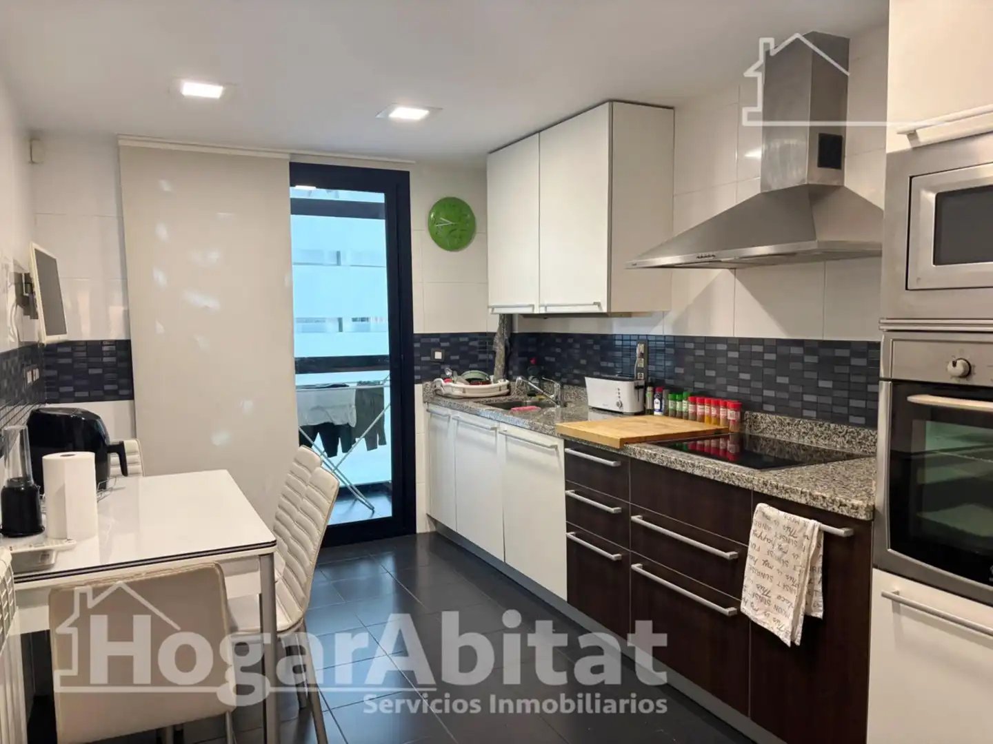 Cocina de Piso en venta en Castellón de la Plana / Castelló de la Plana con Aire acondicionado, Trastero y Amueblado