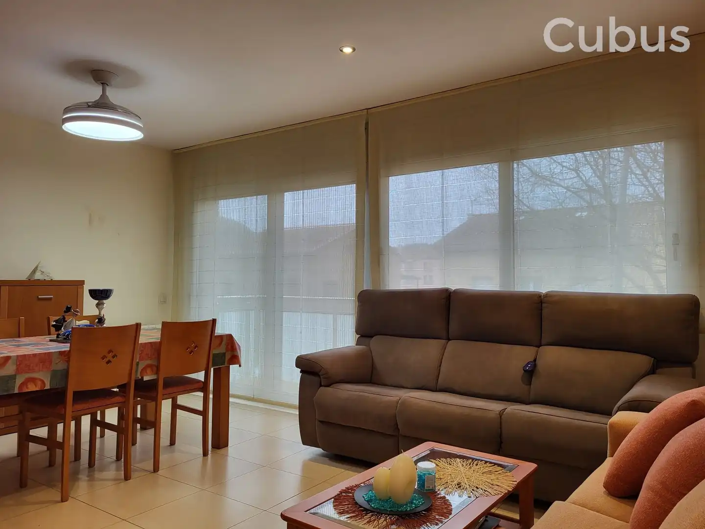 Living room of Flat for sale in Olot  with Air Conditioner, Heating and Balcony