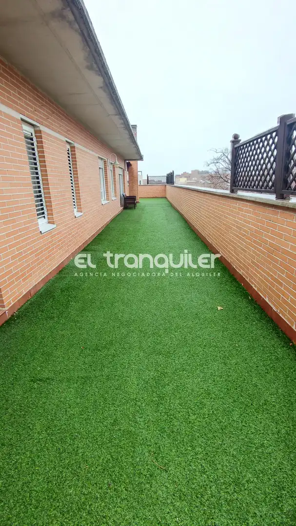 Terrassa de Àtic de lloguer en Madrid amb Aire condicionat, Parquet i Terrassa
