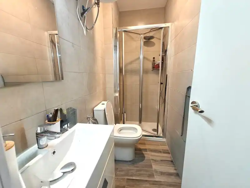 Baño de Piso en venta en Madrid con Aire acondicionado, Calefacción y Amueblado