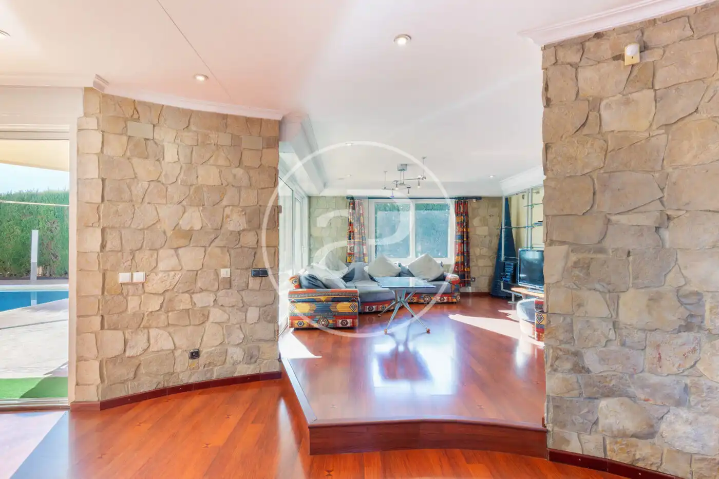 Sala de estar de Casa o chalet en venta en Serra con Aire acondicionado, Calefacción y Jardín privado