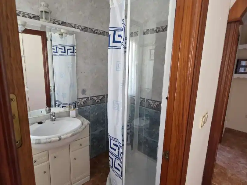 Baño de Piso de alquiler en Ronda con Aire acondicionado, Terraza y Trastero
